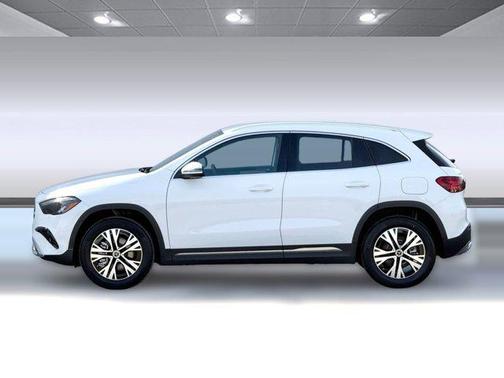Polar White 2026 Mercedes-Benz GLA 250 4MATIC