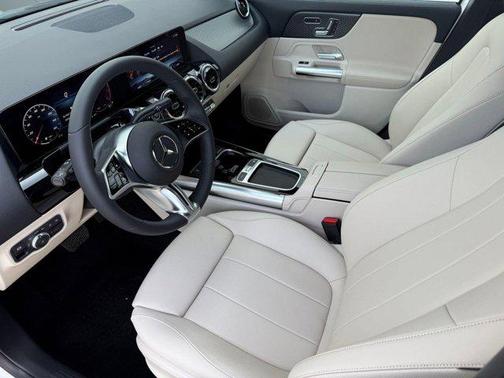 Polar White 2026 Mercedes-Benz GLA 250 4MATIC