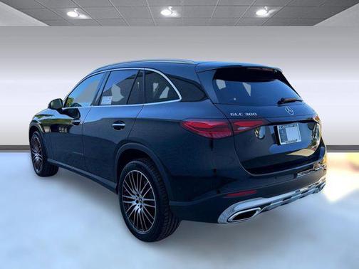 2026 Mercedes-Benz GLC 300 4MATIC