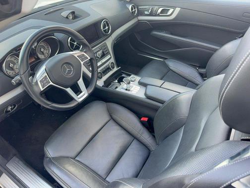 Diamond White Metallic 2013 Mercedes-Benz SL-Class SL 550