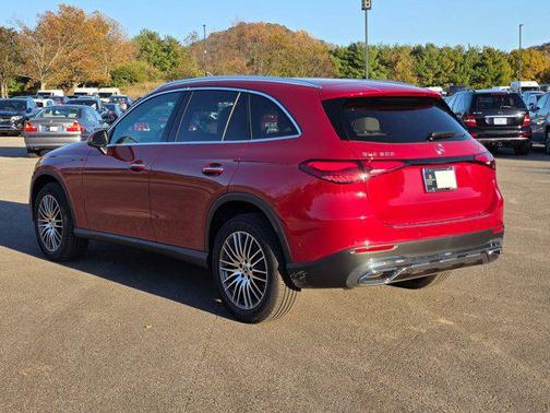 2026 Mercedes-Benz GLC 300 4MATIC
