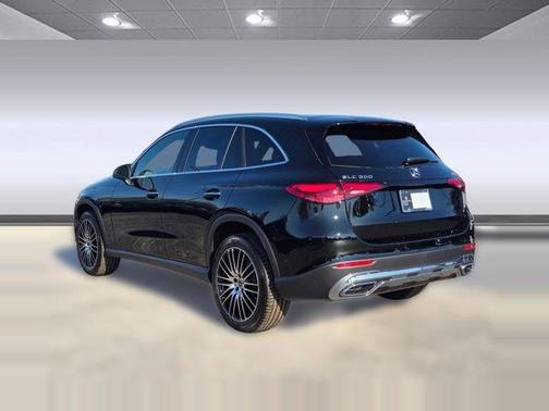 2026 Mercedes-Benz GLC 300 4MATIC