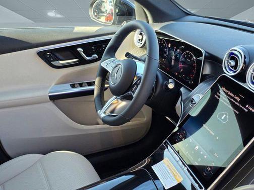 2026 Mercedes-Benz GLC 300 4MATIC