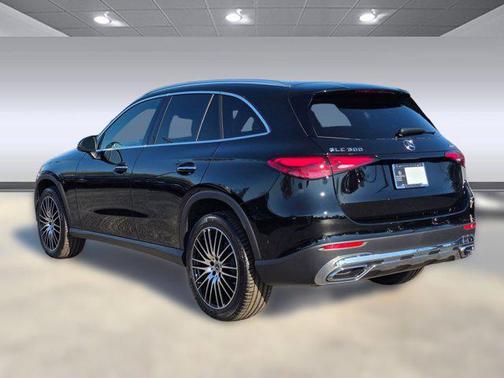 2026 Mercedes-Benz GLC 300 4MATIC