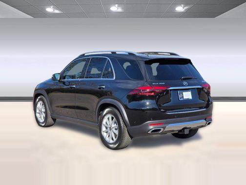 Obsidian Black Metallic 2026 Mercedes-Benz GLE 350 4MATIC