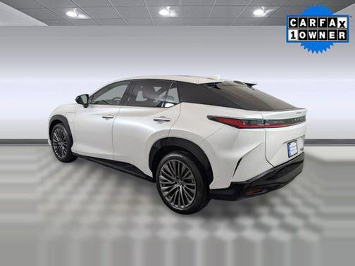 2023 Lexus RZ 450e Luxury