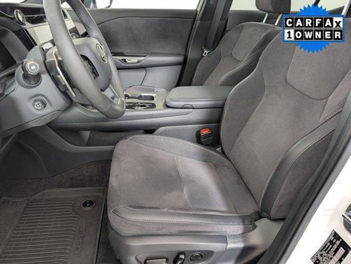 2023 Lexus RZ 450e Luxury