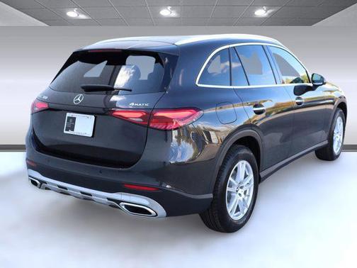 2025 Mercedes-Benz GLC 300 4MATIC