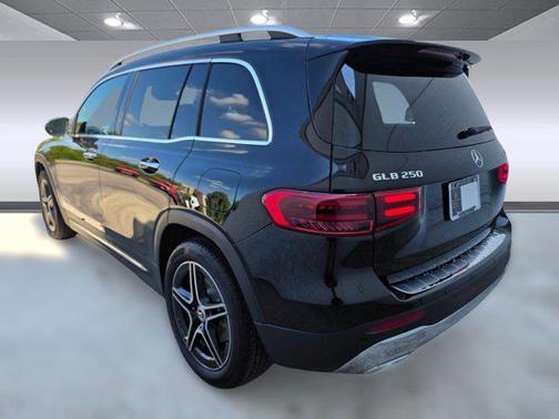 2026 Mercedes-Benz GLB 250 4MATIC