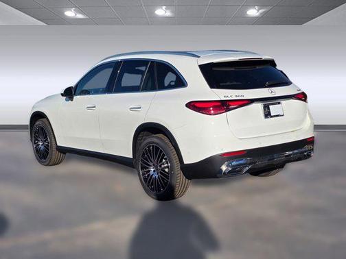 2026 Mercedes-Benz GLC 300 4MATIC