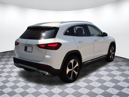 2025 Mercedes-Benz GLA 250 Base