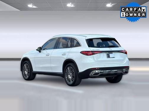 White 2025 Mercedes-Benz GLC 300 Base