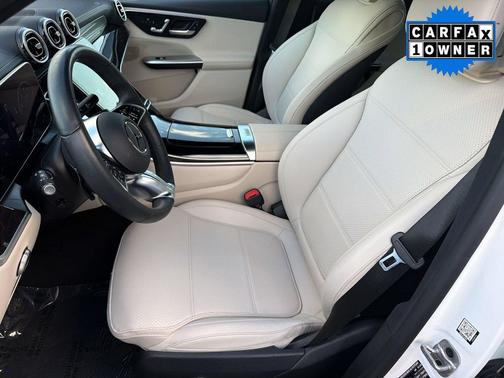 White 2025 Mercedes-Benz GLC 300 Base