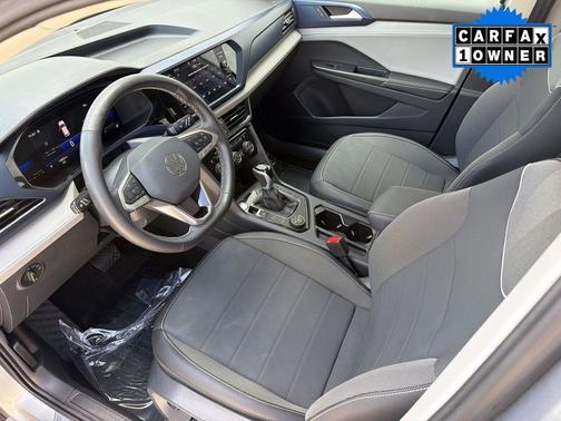 Pyrite Silver Metallic 2024 Volkswagen Taos 1.5T SE