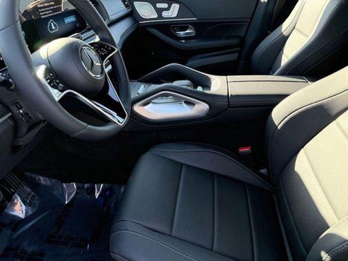 Selenite Grey Metallic 2026 Mercedes-Benz GLS 450 4MATIC