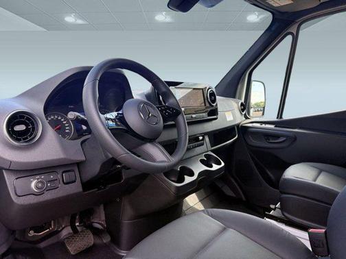 2025 Mercedes-Benz Sprinter 2500 High Roof