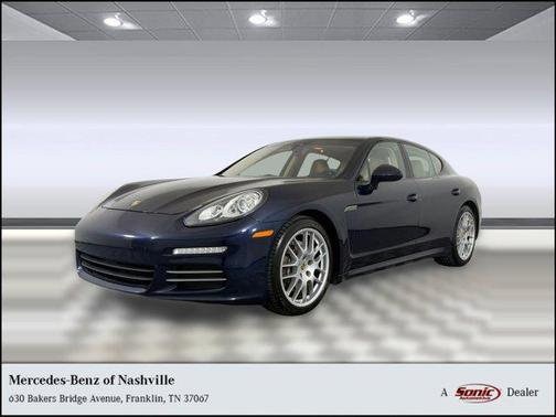 2016 Porsche Panamera 4 Edition