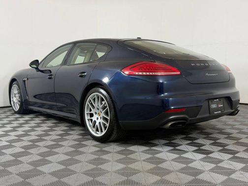 Blue 2016 Porsche Panamera 4 Edition
