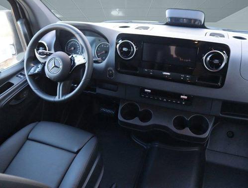 2025 Mercedes-Benz Sprinter 2500 High Roof