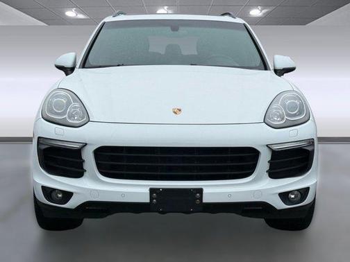 2017 Porsche Cayenne Platinum Edition
