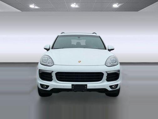 2017 Porsche Cayenne Platinum Edition