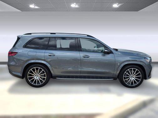 2026 Mercedes-Benz GLS 580 4MATIC