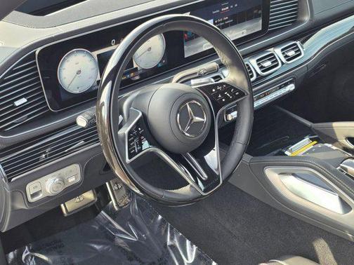 2026 Mercedes-Benz Maybach GLS 600 4MATIC