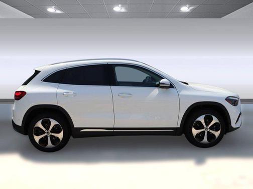 2025 Mercedes-Benz GLA 250 Base