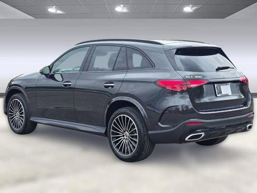 2026 Mercedes-Benz GLC 300 4MATIC