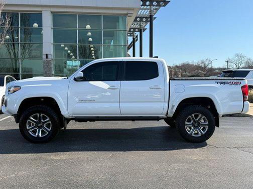 2016 Toyota Tacoma TRD Sport