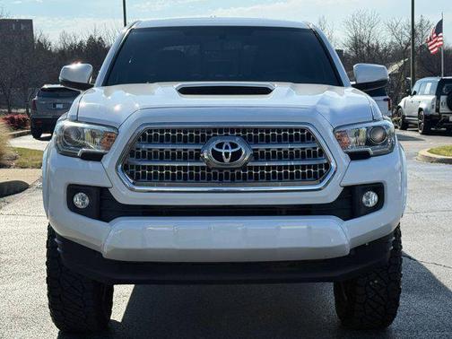 2016 Toyota Tacoma TRD Sport