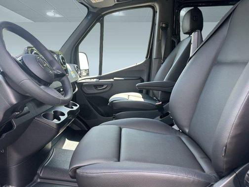 2025 Mercedes-Benz Sprinter 2500 High Roof