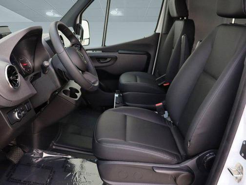 2025 Mercedes-Benz Sprinter 2500 High Roof