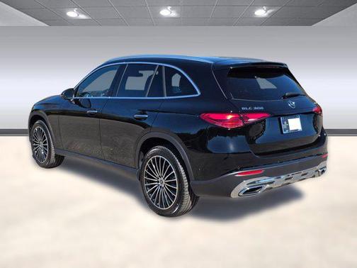 2026 Mercedes-Benz GLC 300 4MATIC