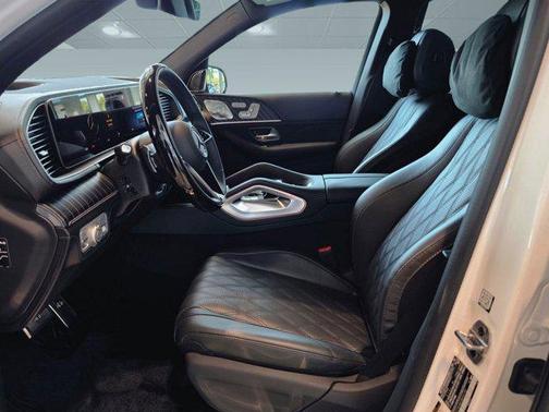 2025 Mercedes-Benz Maybach GLS 600 4MATIC