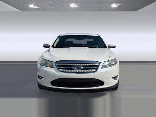 2011 Ford Taurus SEL