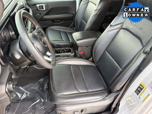 Silver Zynith Clearcoat 2024 Jeep Wrangler 4xe Sahara