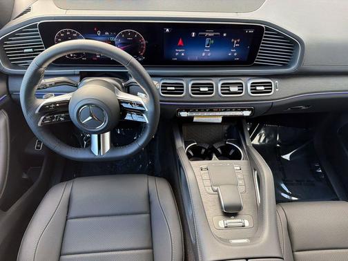 Obsidian Black Metallic 2026 Mercedes-Benz GLS 450 4MATIC