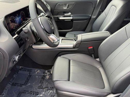 Cirrus Silver Metallic 2026 Mercedes-Benz GLA 250 4MATIC