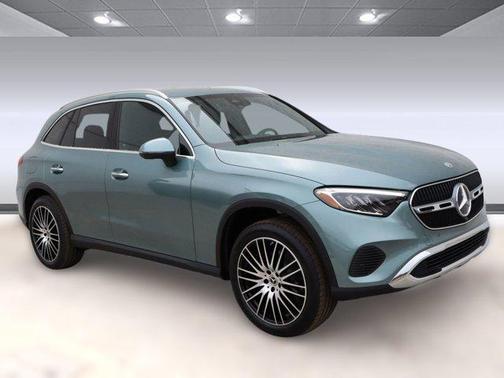 2025 Mercedes-Benz GLC 300 4MATIC