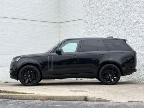 Black 2023 Land Rover Range Rover P530 SE