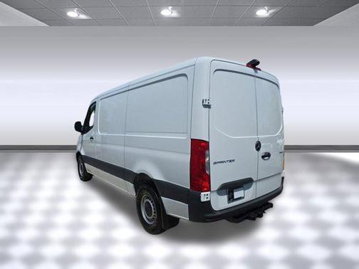 2025 Mercedes-Benz Sprinter 2500 Standard Roof