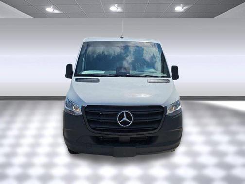 2025 Mercedes-Benz Sprinter 2500 Standard Roof