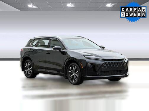 2025 Toyota Crown Signia XLE