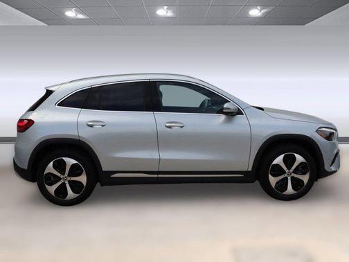 2025 Mercedes-Benz GLA 250 Base