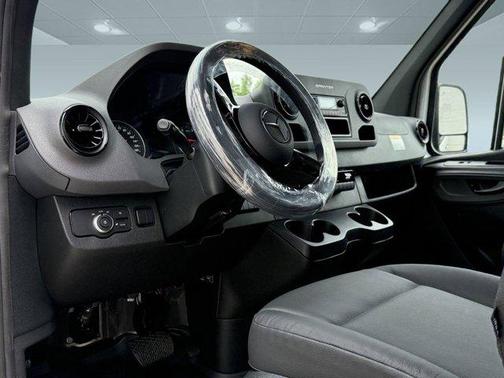 2025 Mercedes-Benz Sprinter 2500 High Roof
