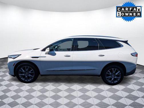 2022 Buick Enclave AWD Essence