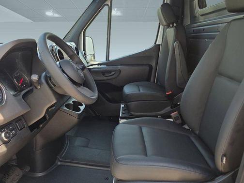 2025 Mercedes-Benz Sprinter 2500 High Roof