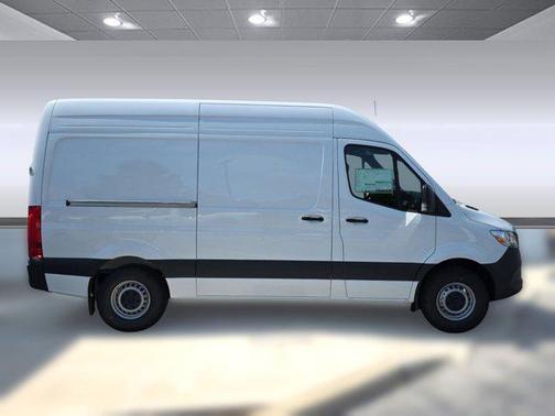 2025 Mercedes-Benz Sprinter 2500 High Roof