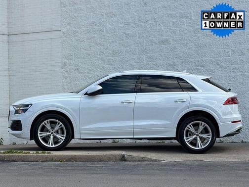 Glacier White Metallic 2022 Audi Q8 55 Premium